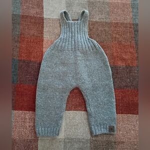 Tocoto Vintage Grey Knit Overalls 0-3 Months EUC